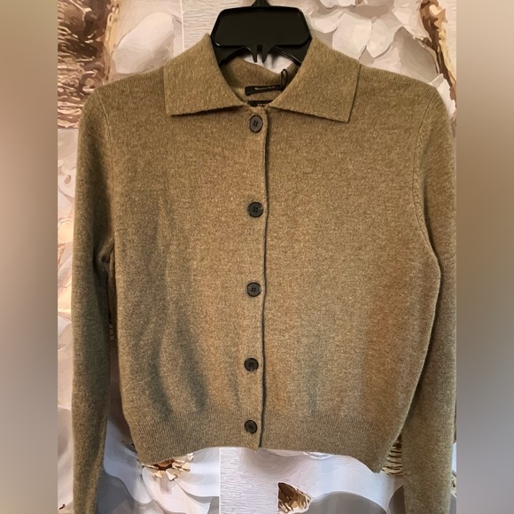 NWT MASSIMO DUTTI 100%WOOL CARDIGAN SIZE XS
🚨 FINAL PRICE NO OFFER ACCEPT - Picture 8 of 16